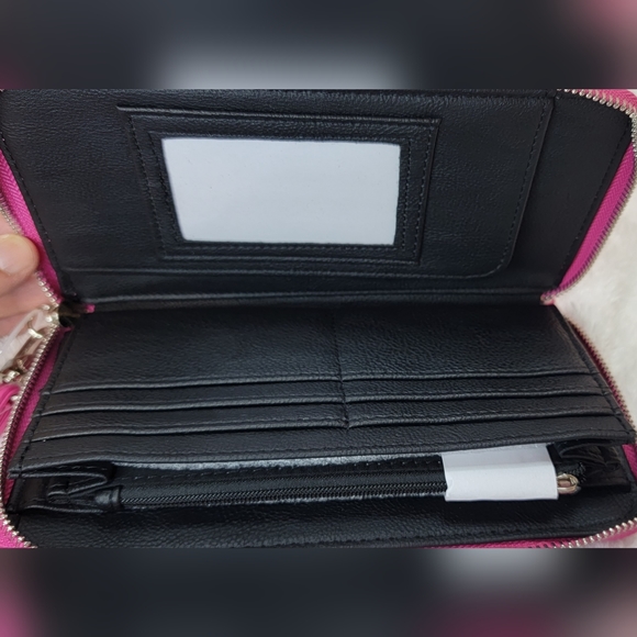 Betsey Johnson Azalea Rosebud XO Quilted Heart Wallet Wristlet NWT - Picture 3 of 12